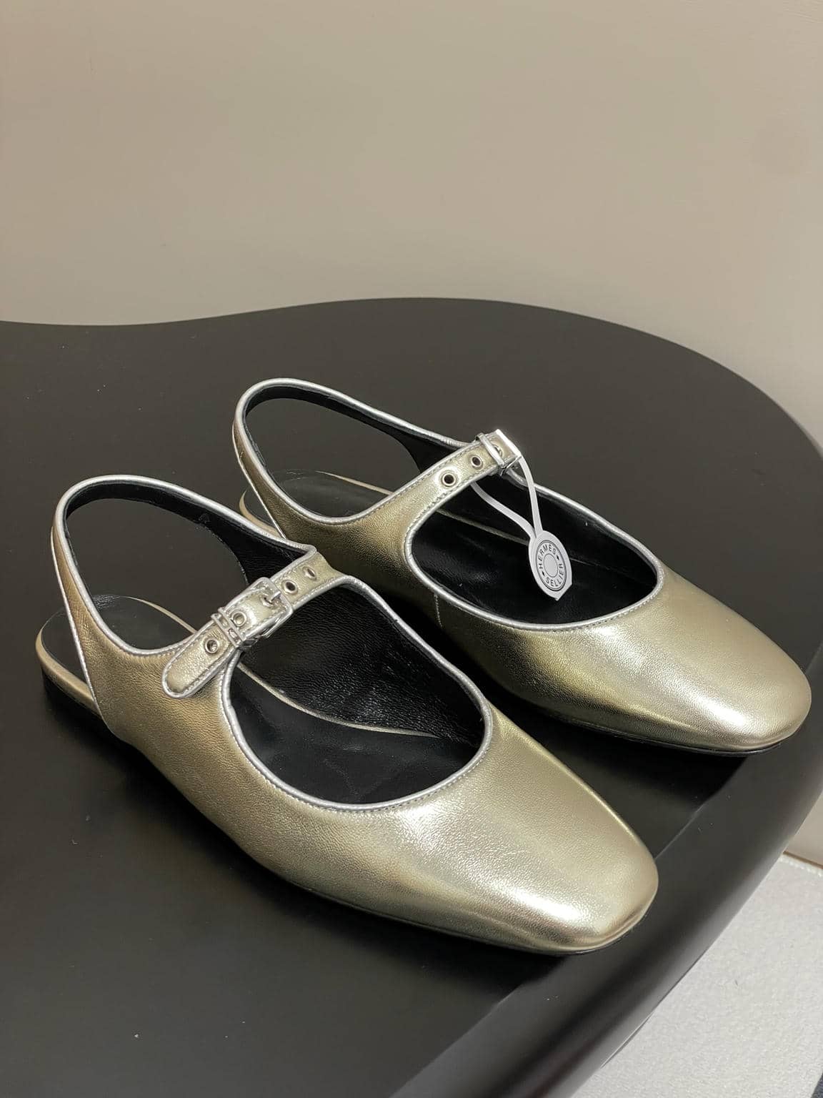 Hermes Mary Jane shoes-4